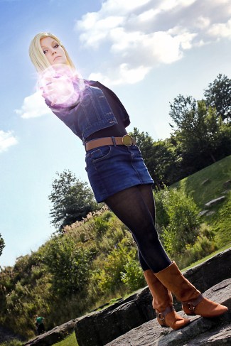 Android 18 Energy Ball Cosplay by Lie-chee